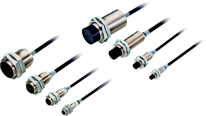 Omron E2E-X10B3D30-M1 Endüktif Sensör