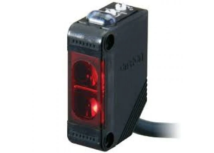 Omron E3Z-R81 Sensör / Algılama Elemanı