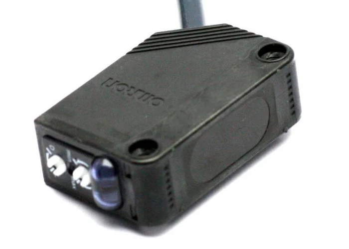 Omron E3Z-D82 Sensör / Algılama Elemanı